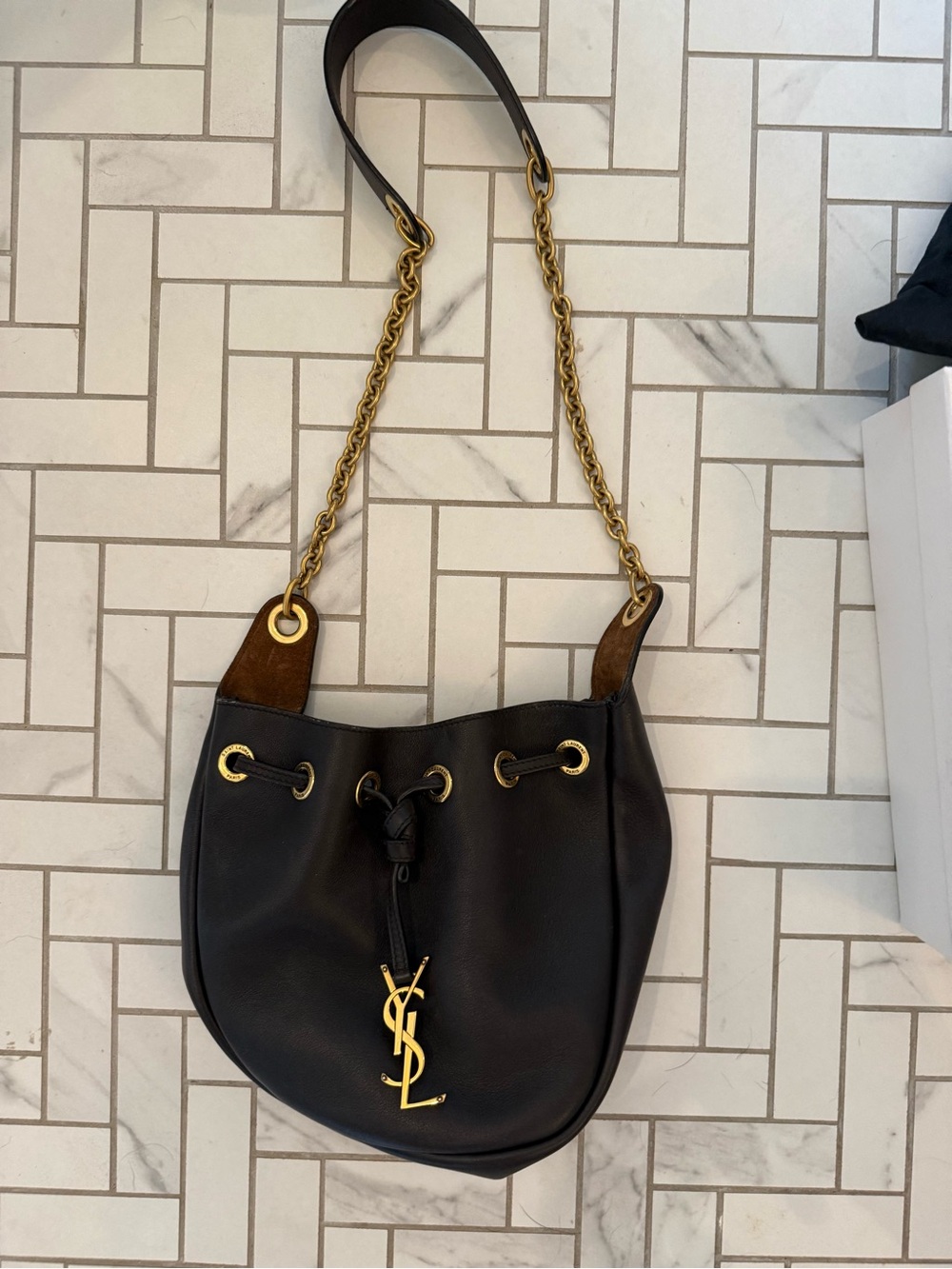 Saint Laurent Fondente Dark Cigar Leather Bucket Bag with Gold Hardware - Picture 3 of 4